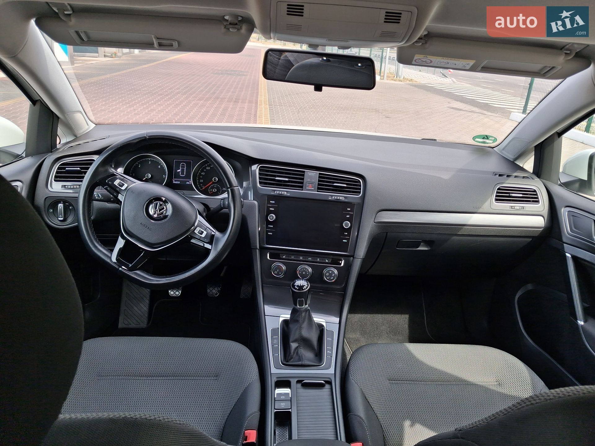 Volkswagen Golf 2017 VIN WVWZZZAUZJP528931 фото оголошення 4 з 33