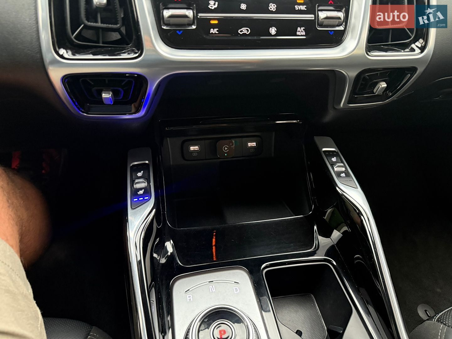 Kia Sorento 2020 VIN KNARG81BGMA023173 фото оголошення 30 з 34