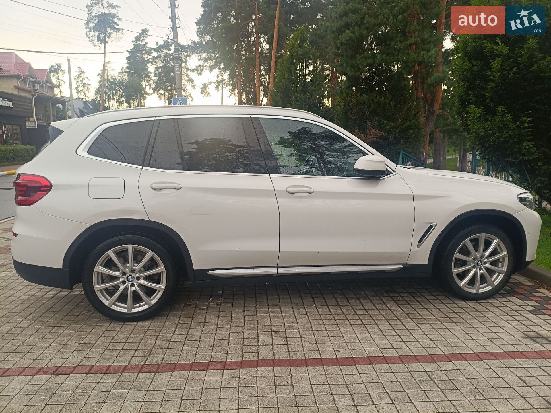BMW X3 2019 VIN 5UXTY3C08LLE55346 фото оголошення 5 з 9