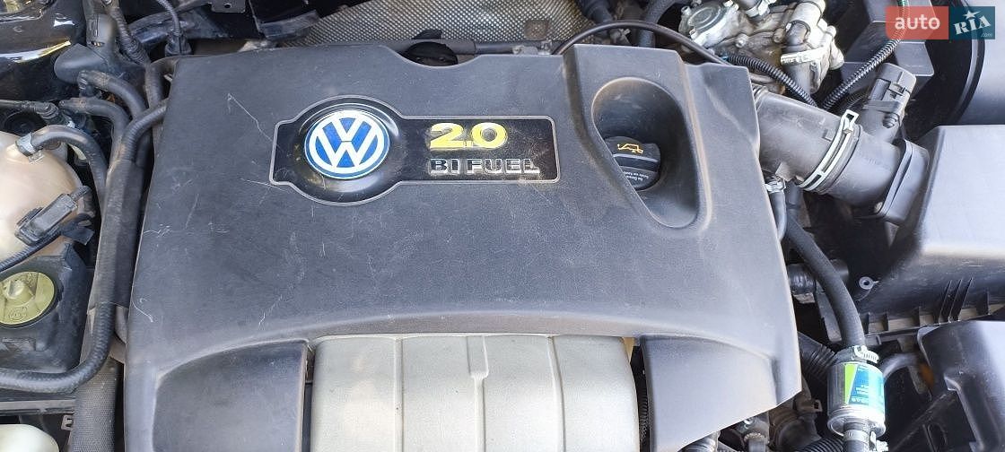 Volkswagen Golf 2004 VIN WVWZZZ1JZ4W164342 фото оголошення 9 з 21