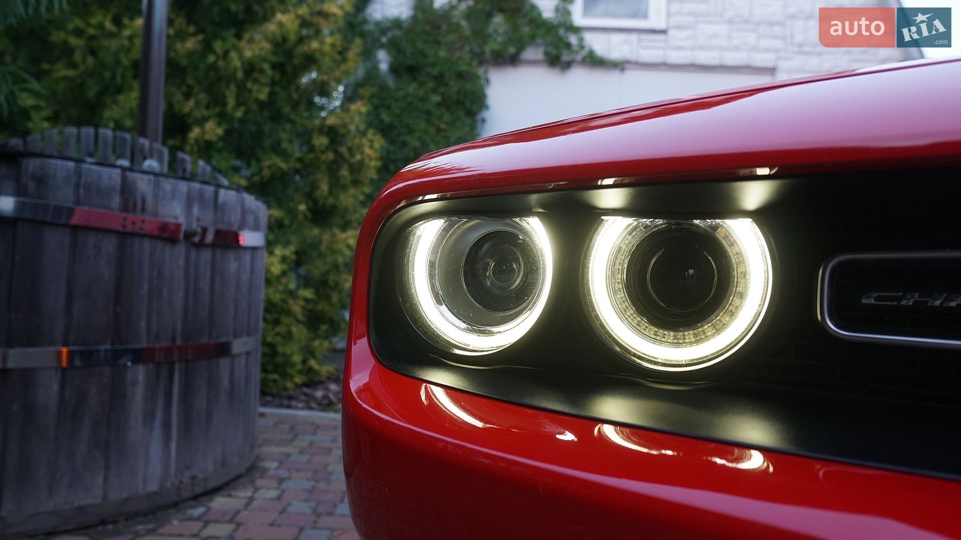 Dodge Challenger 2018 VIN 2C3CDZAG4KH551469 фото оголошення 4 з 18