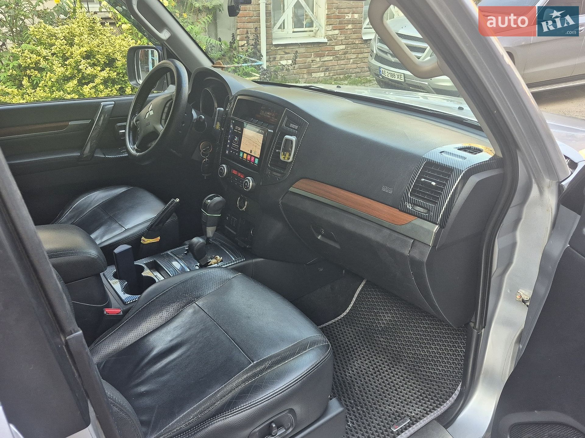 Mitsubishi Pajero Wagon 2012 VIN JMBLYV98WCJ000858 фото оголошення 9 з 12