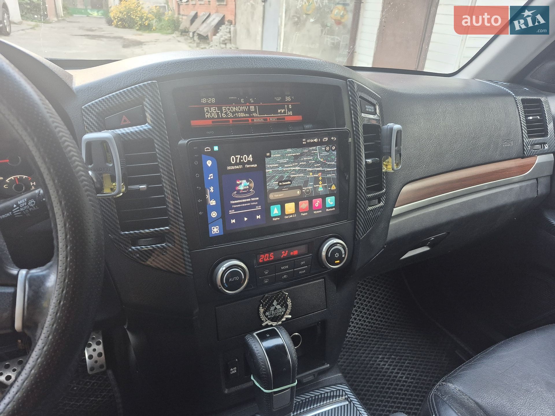 Mitsubishi Pajero Wagon 2012 VIN JMBLYV98WCJ000858 фото оголошення 11 з 12