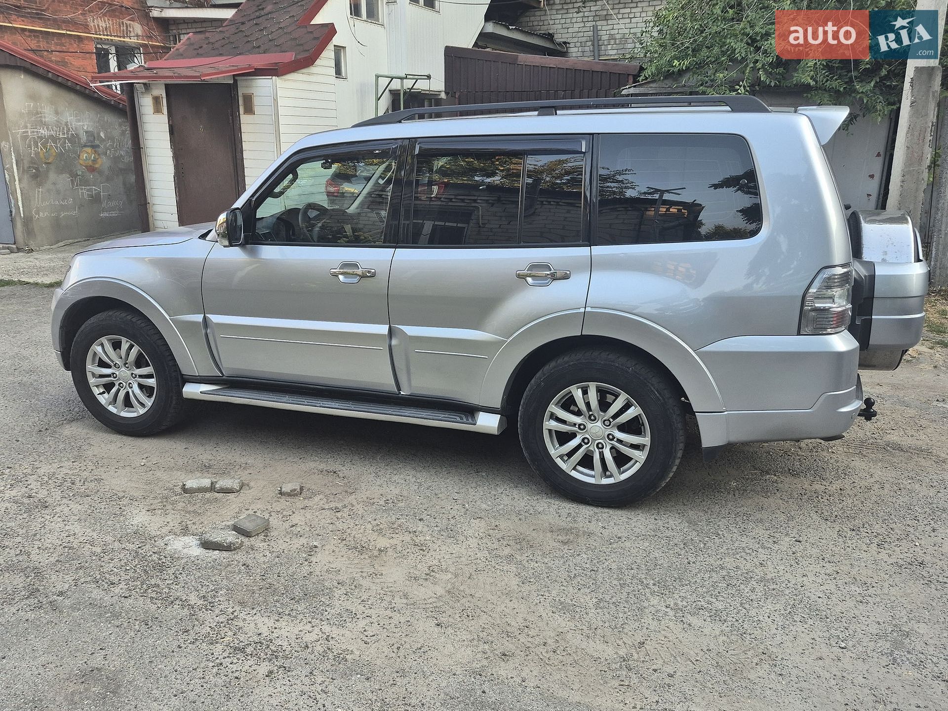 Mitsubishi Pajero Wagon 2012 VIN JMBLYV98WCJ000858 фото оголошення 12 з 12