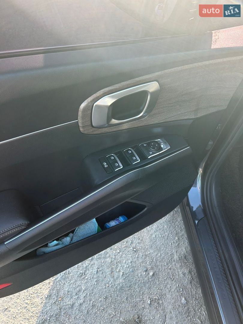 Kia Sorento 2021 VIN KNARL81BGMA077356 фото оголошення 15 з 24