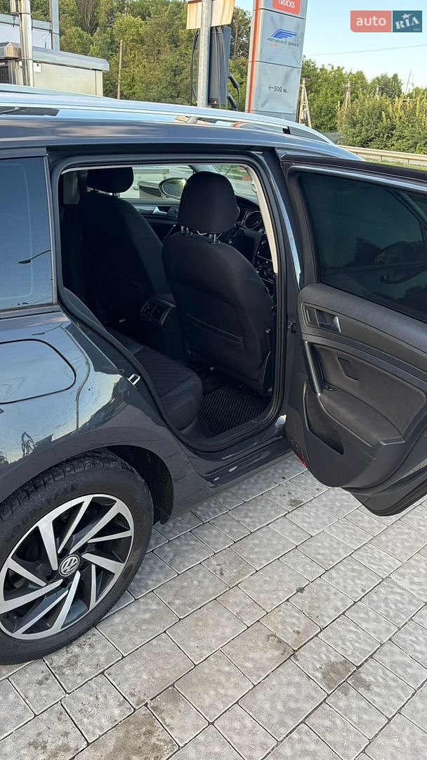 Volkswagen Golf 2018 VIN WVWZZZAUZKP522090 фото оголошення 24 з 28