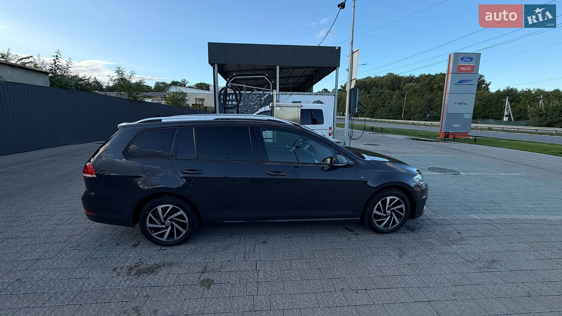 Volkswagen Golf 2018 VIN WVWZZZAUZKP522090 фото оголошення 2 з 22