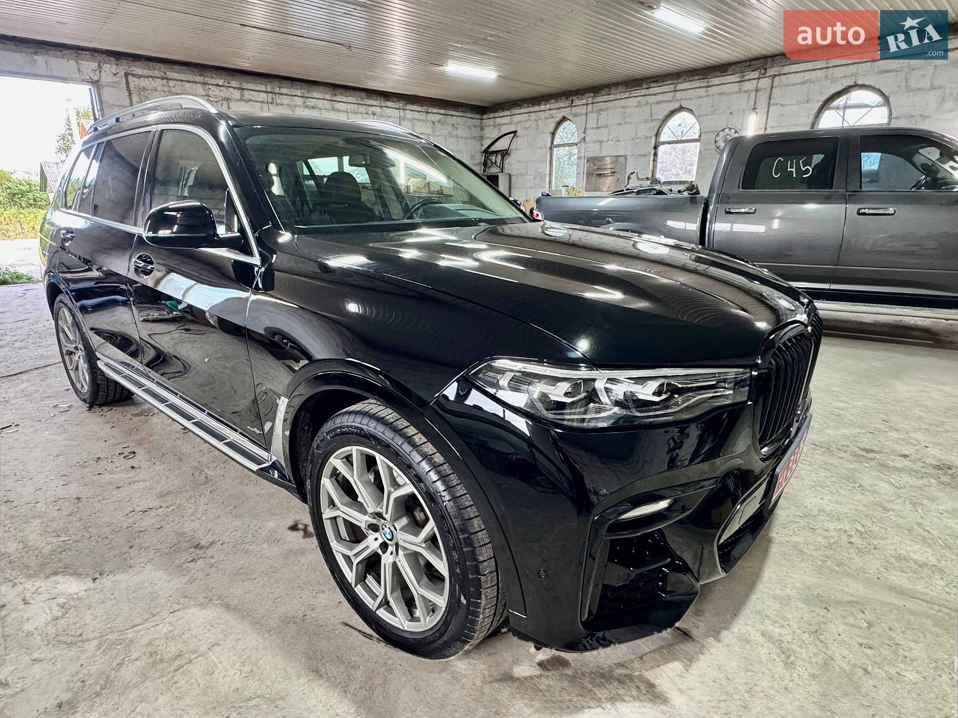 BMW X7 2019 VIN 5UXCW2C05L9B00485 фото оголошення 32 з 35