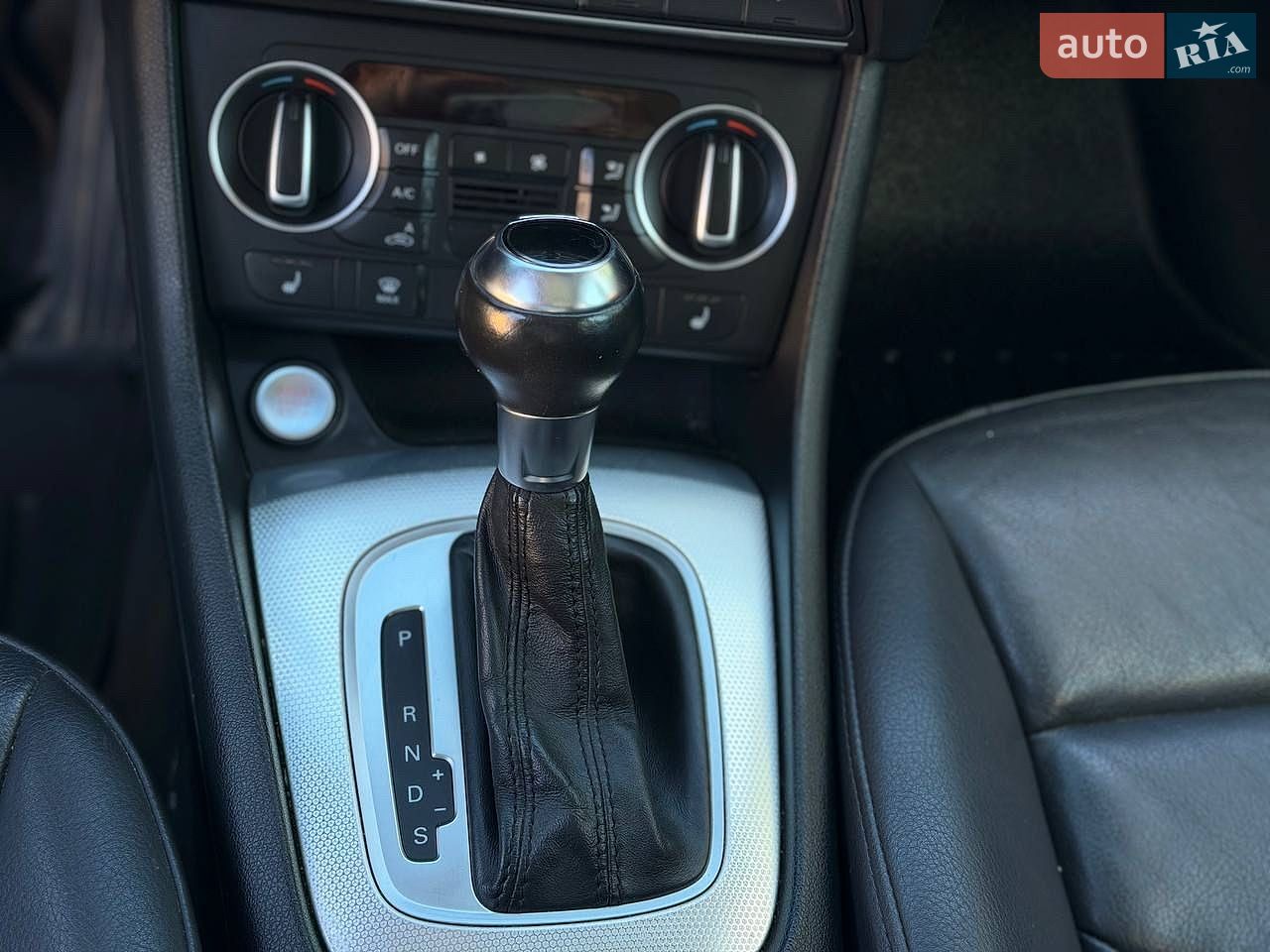 Audi Q3 2015 VIN WA1GFCFS1GR001245 фото оголошення 9 з 14