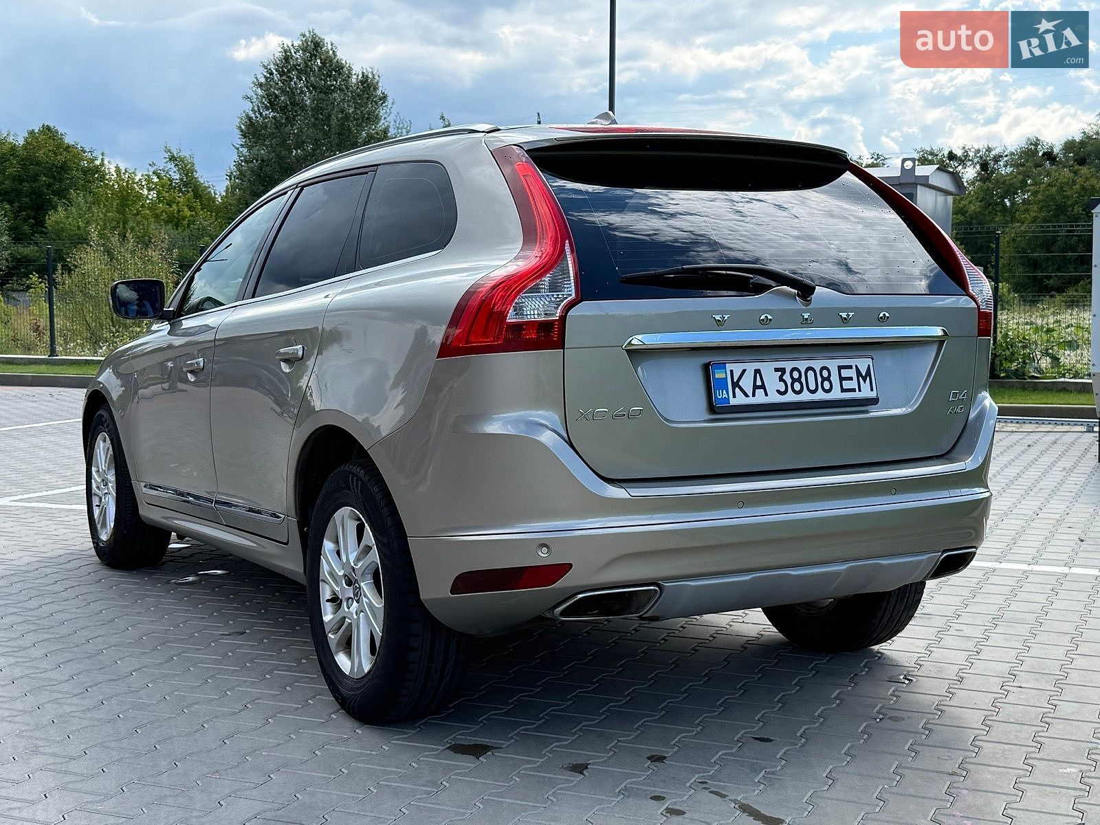 Volvo Xc60 2015 VIN YV1DZA5C6G2868748 фото оголошення 3 з 13