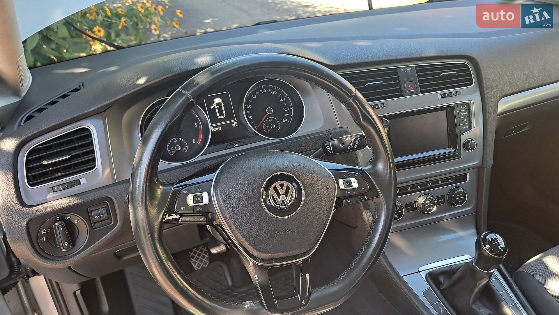 Volkswagen Golf 2014 VIN WVWZZZAUZFP576434 фото оголошення 12 з 17