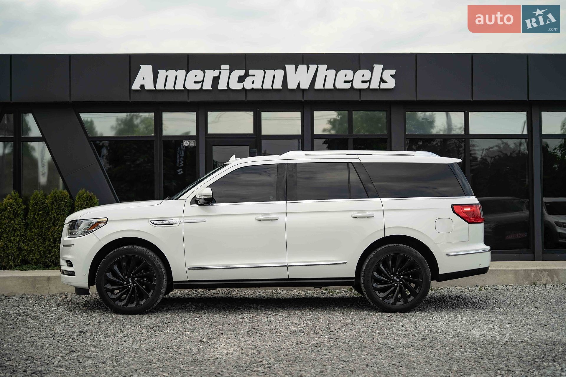 Lincoln Navigator 2020 VIN 5LMJJ2LT6LEL23648 фото оголошення 4 з 53