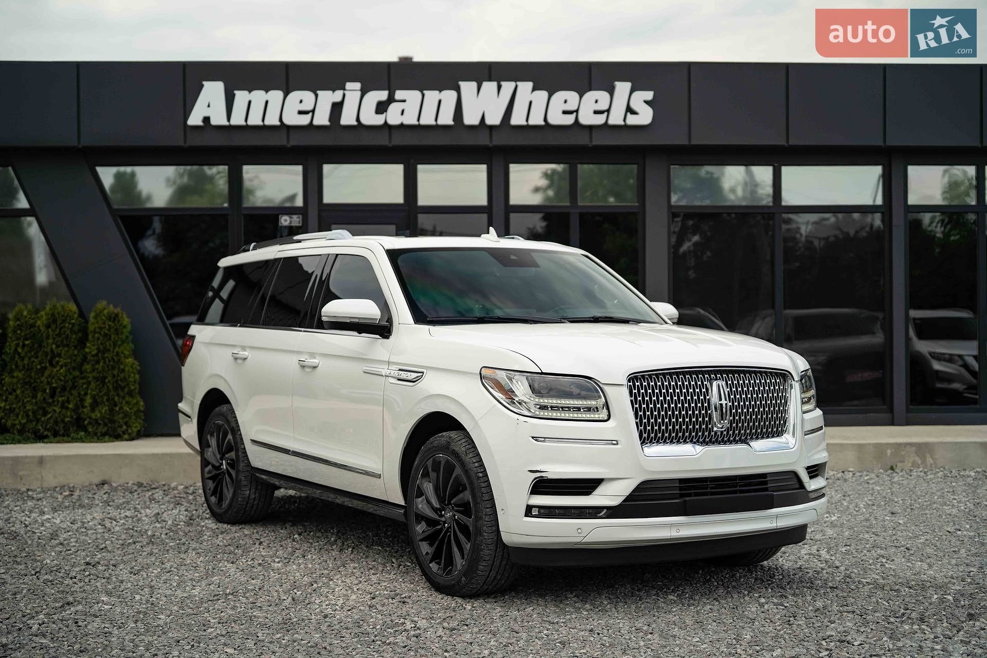 Lincoln Navigator 2020 VIN 5LMJJ2LT6LEL23648 фото оголошення 3 з 53