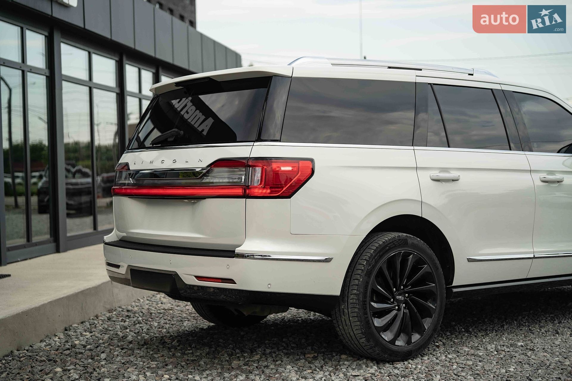 Lincoln Navigator 2020 VIN 5LMJJ2LT6LEL23648 фото оголошення 7 з 53