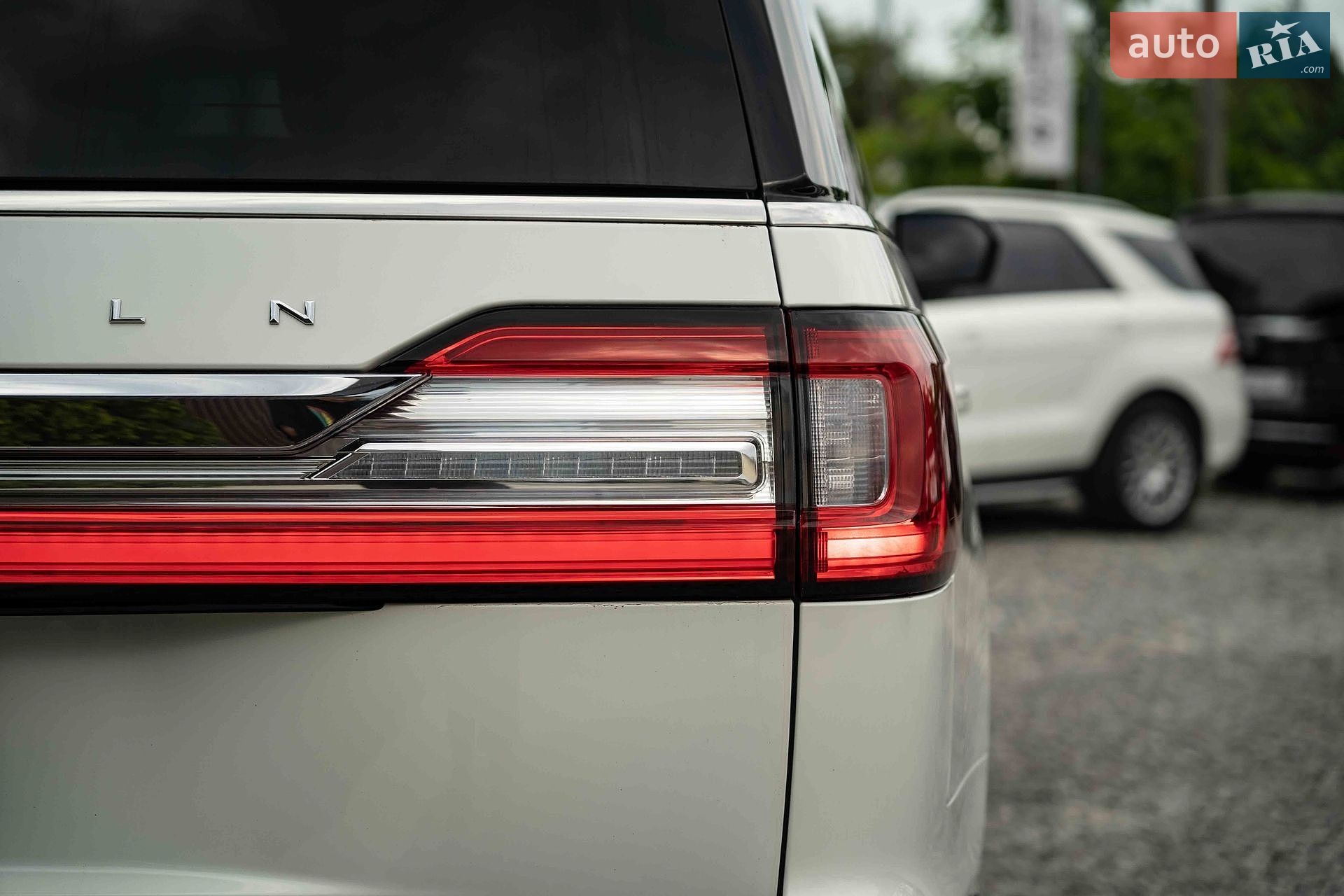 Lincoln Navigator 2020 VIN 5LMJJ2LT6LEL23648 фото оголошення 11 з 53