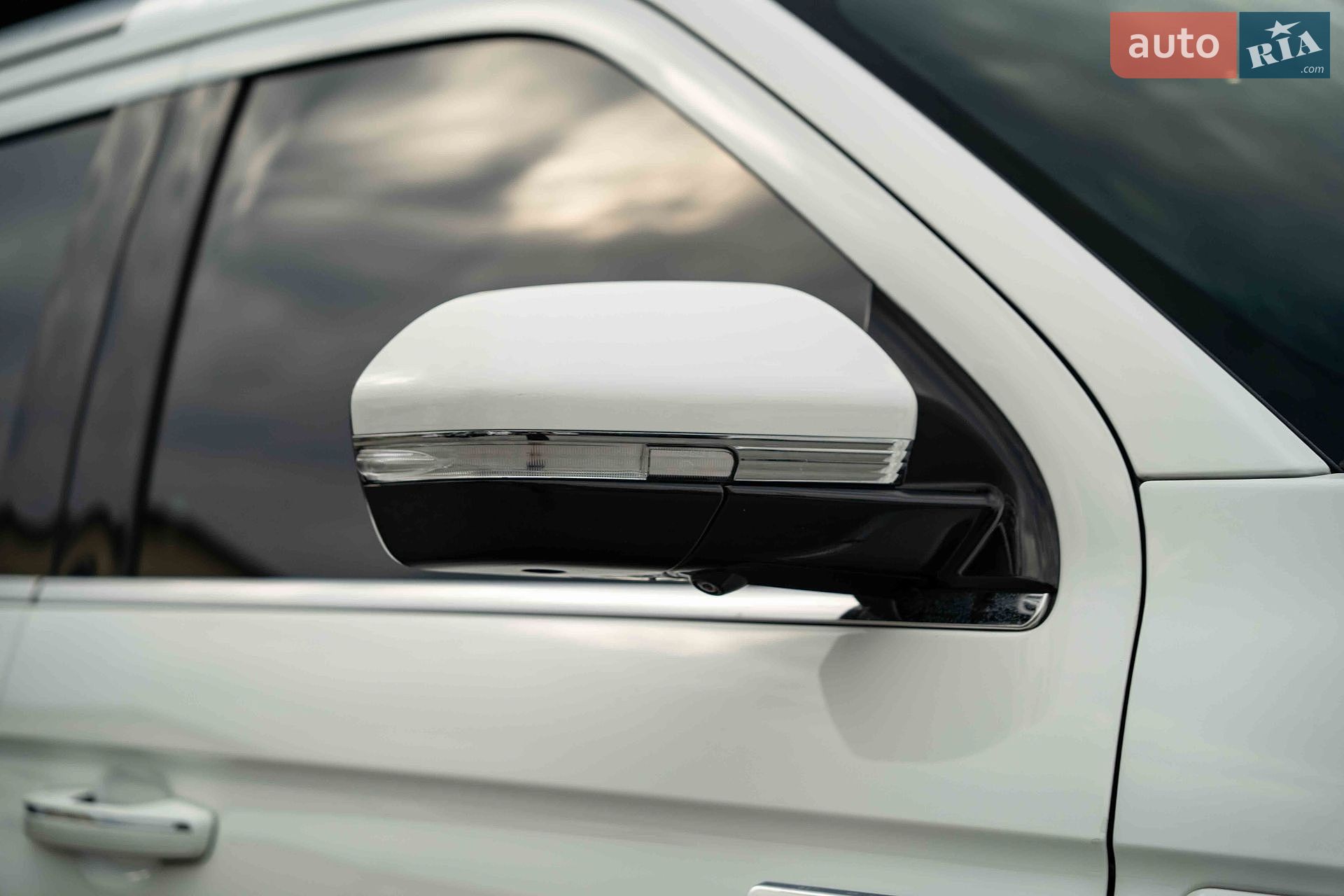 Lincoln Navigator 2020 VIN 5LMJJ2LT6LEL23648 фото оголошення 12 з 53