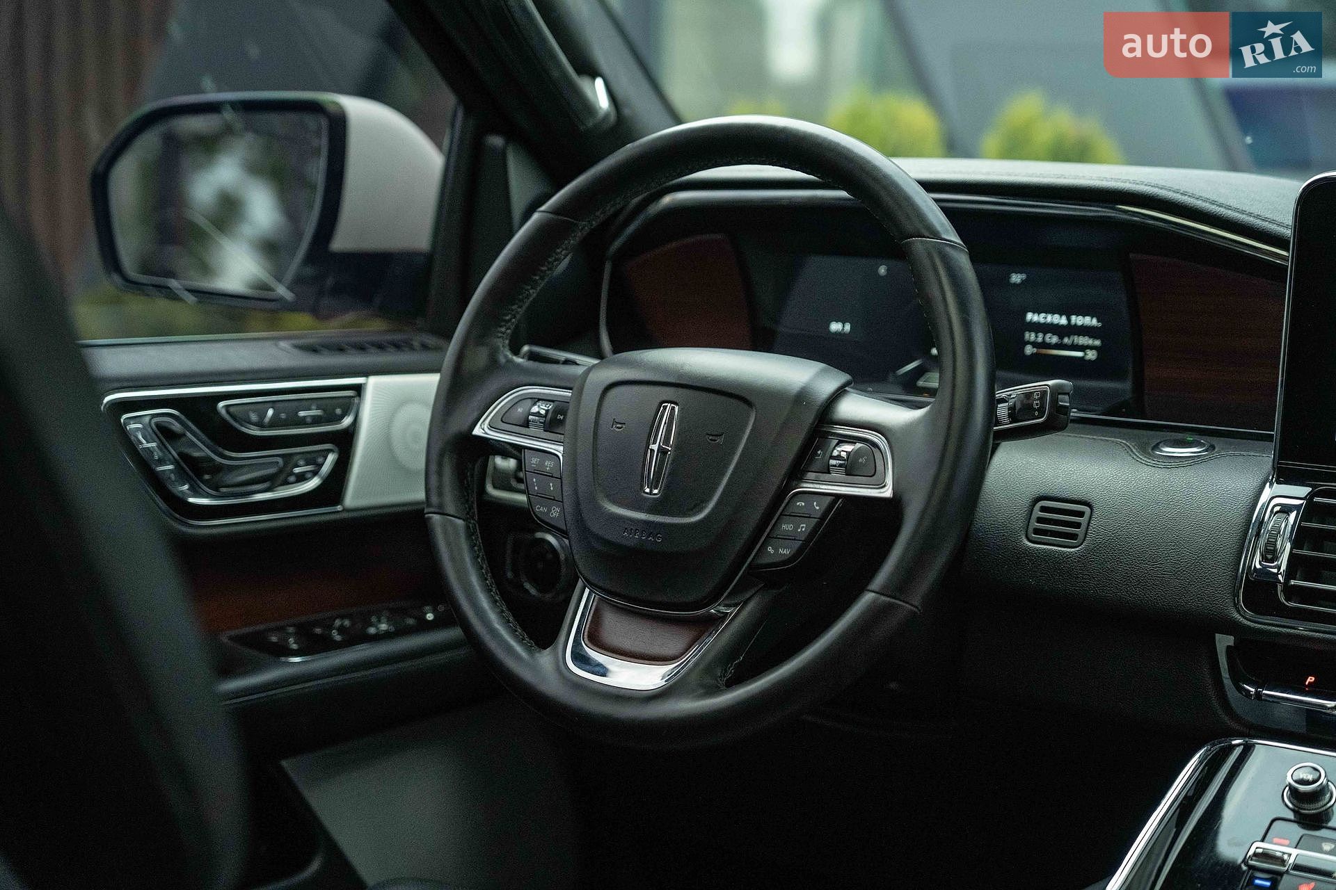 Lincoln Navigator 2020 VIN 5LMJJ2LT6LEL23648 фото оголошення 28 з 53
