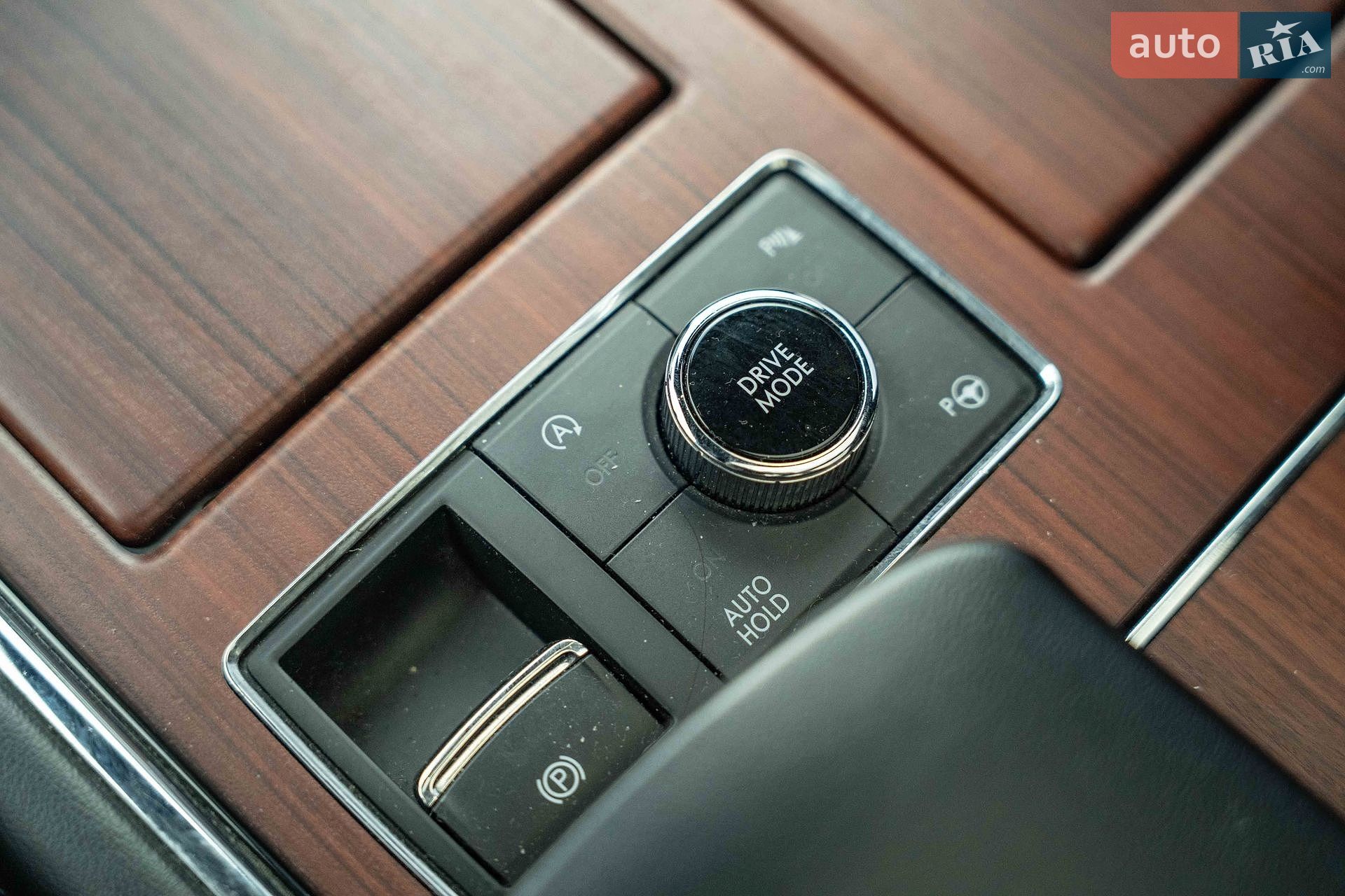 Lincoln Navigator 2020 VIN 5LMJJ2LT6LEL23648 фото оголошення 39 з 53