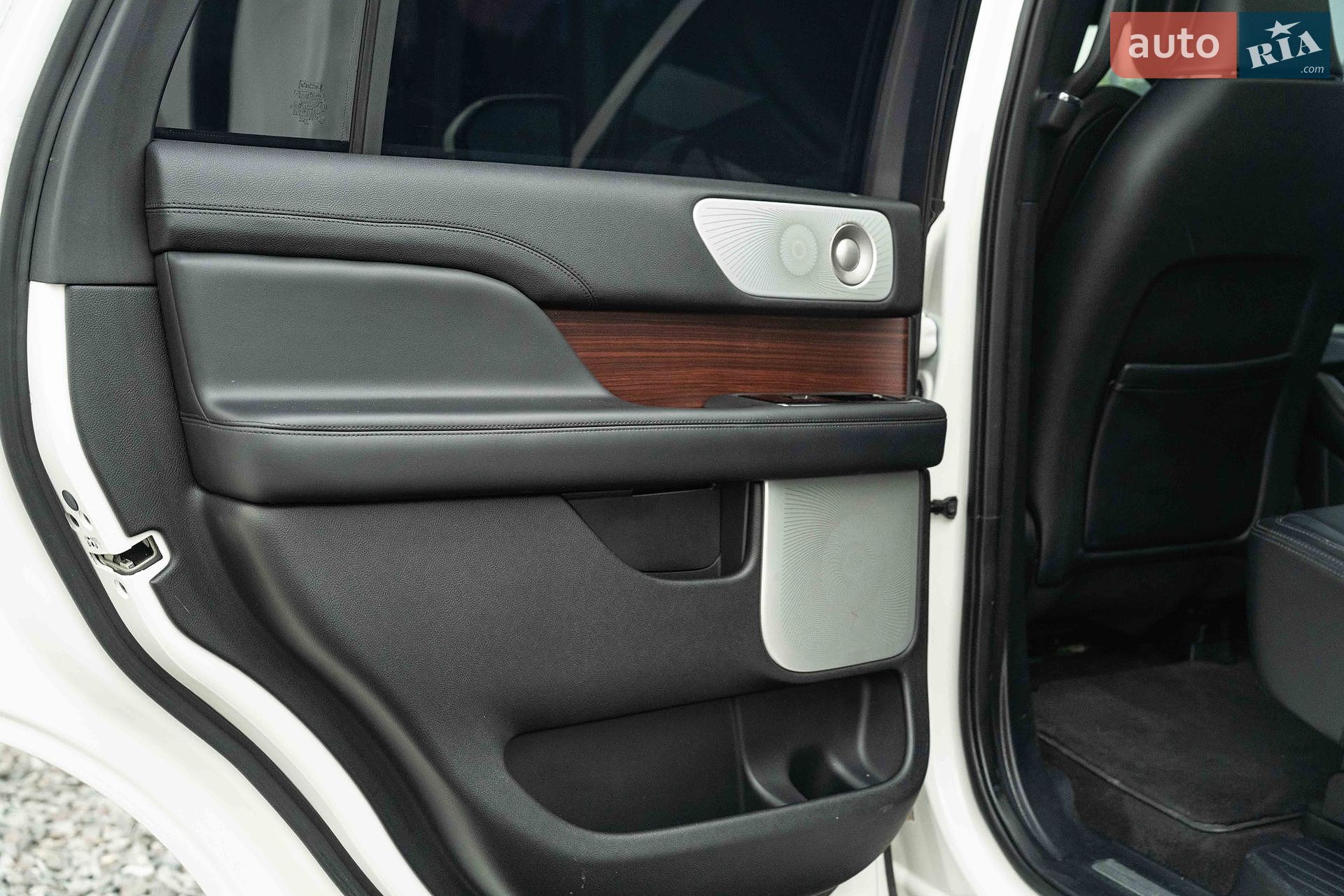 Lincoln Navigator 2020 VIN 5LMJJ2LT6LEL23648 фото оголошення 51 з 53