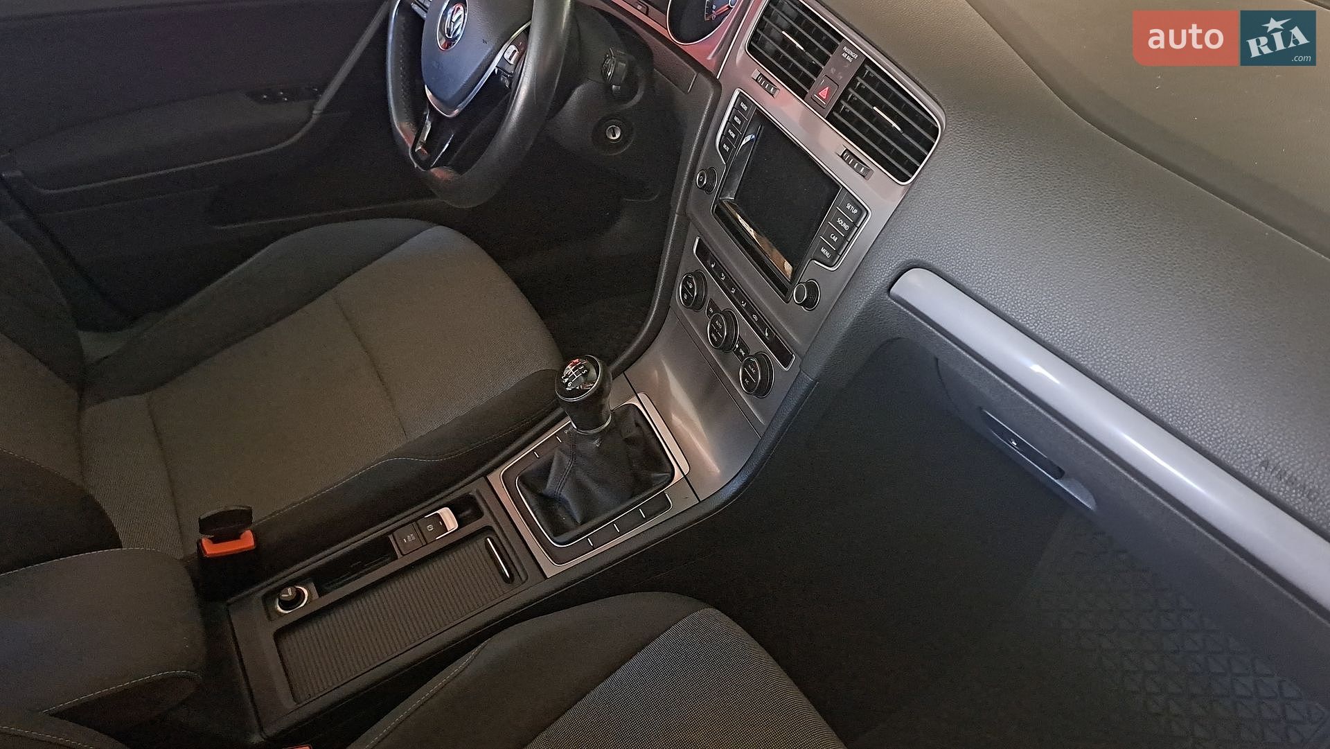 Volkswagen Golf 2014 VIN WVWZZZAUZFP576434 фото оголошення 13 з 17