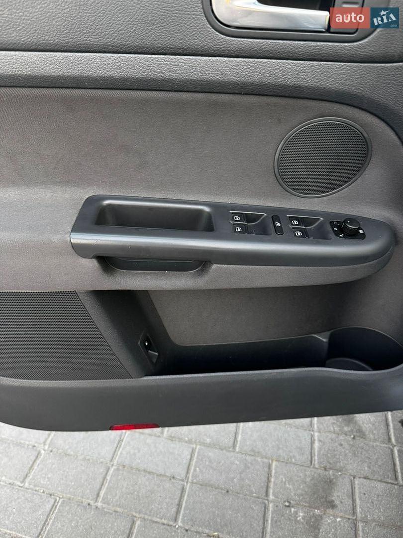 Volkswagen Golf Plus 2008 VIN WVWZZZ1KZ8W524353 фото оголошення 7 з 16