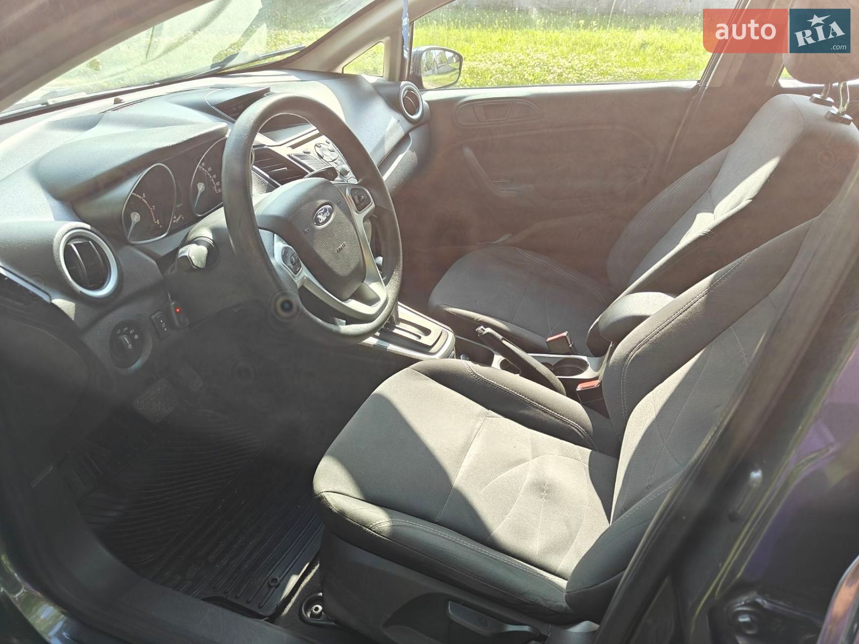 Ford Fiesta 2018 VIN 3FADP4BJ7JM144658 фото оголошення 8 з 18