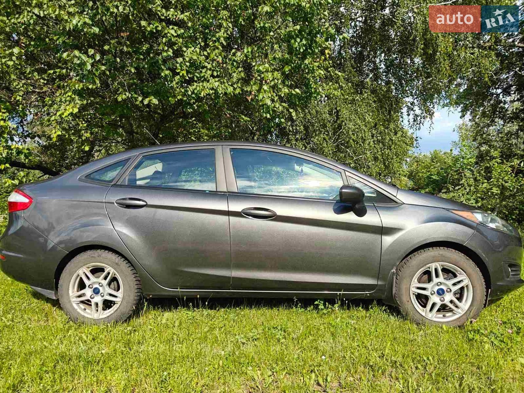 Ford Fiesta 2018 VIN 3FADP4BJ7JM144658 фото оголошення 6 з 18