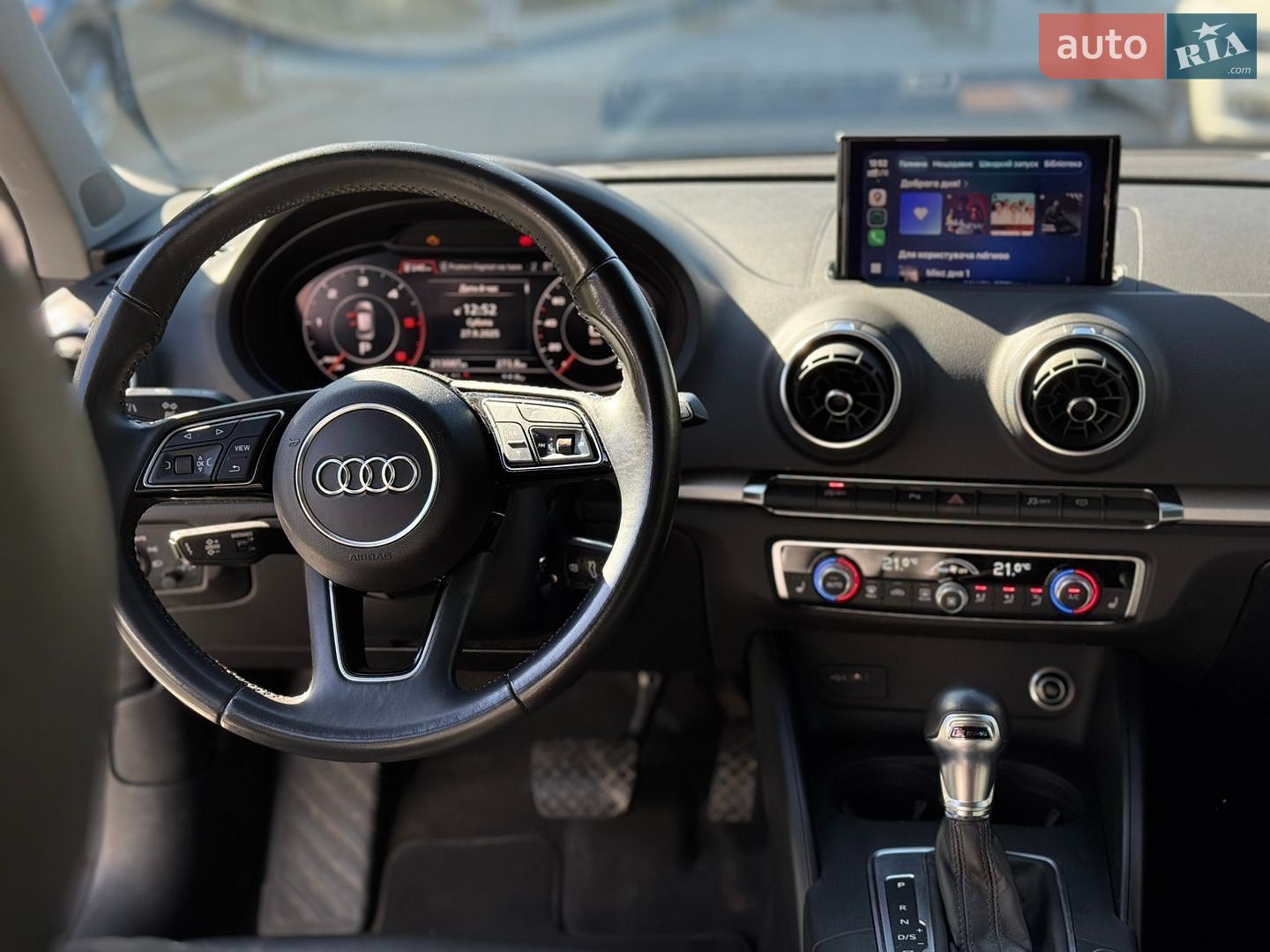 Audi A3 2018 VIN WAUZZZ8V2JA150122 фото оголошення 15 з 23