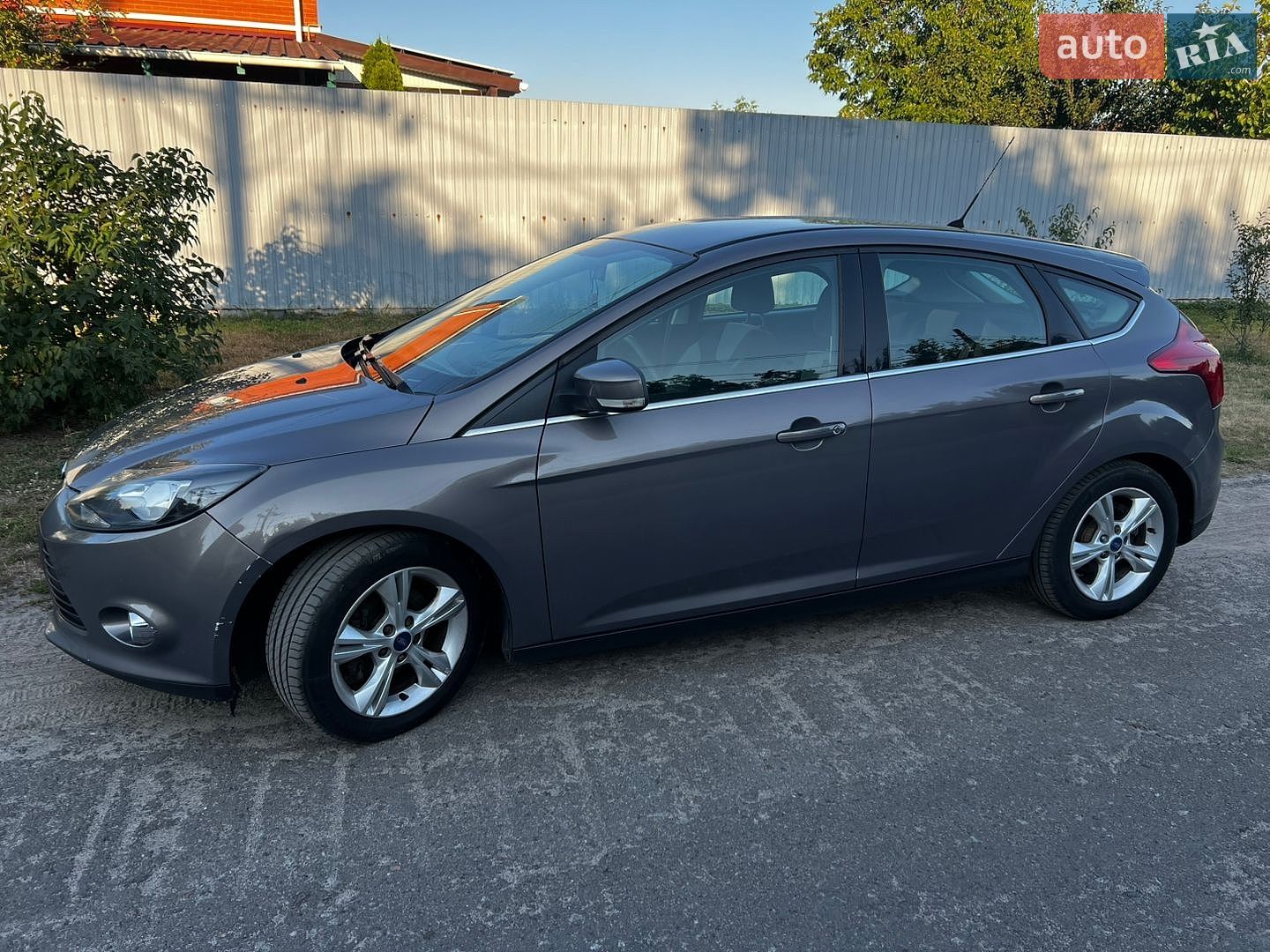 Ford Focus 2013 VIN WF0KXXGCBKDE37330 фото оголошення 2 з 22