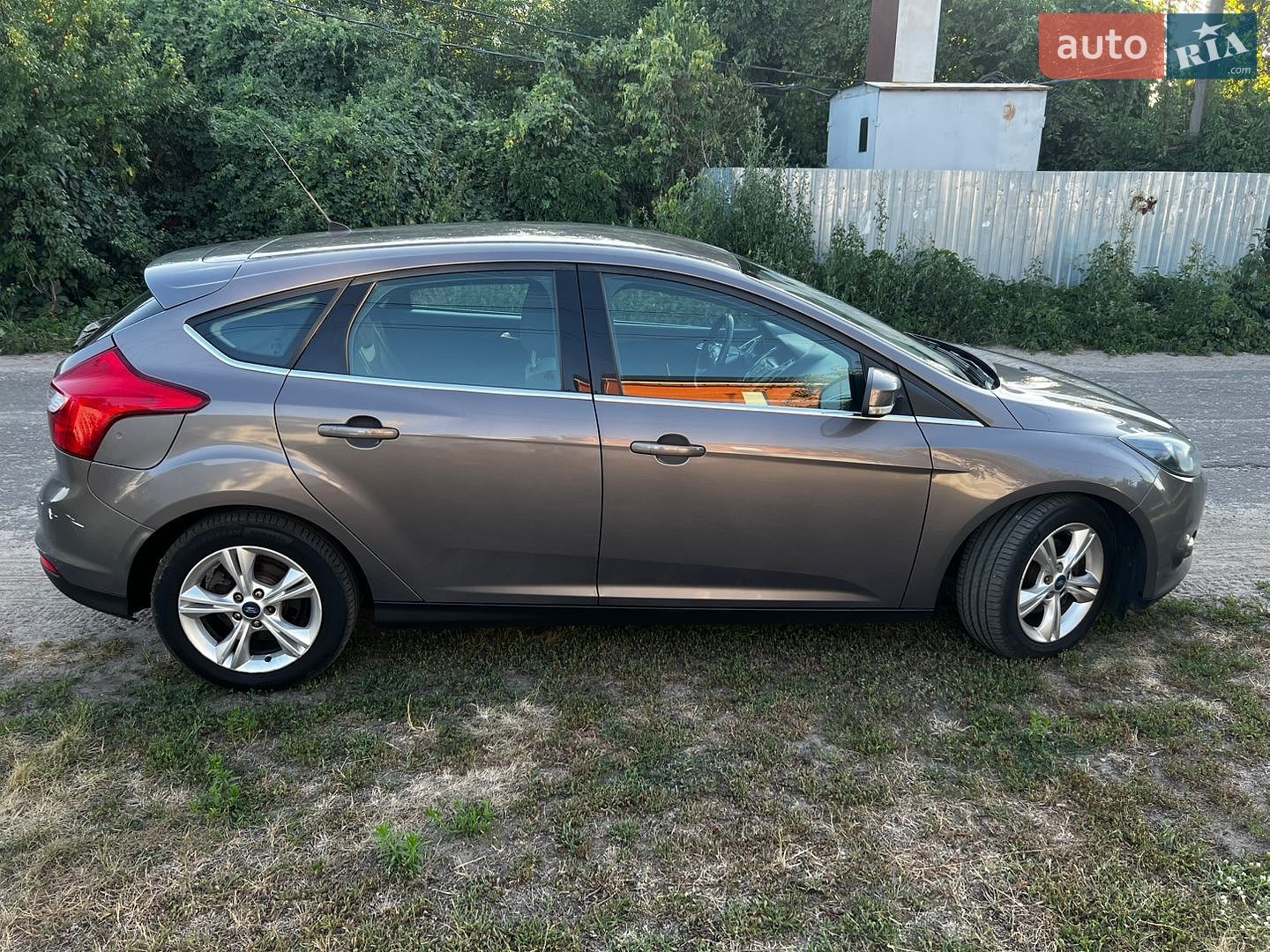 Ford Focus 2013 VIN WF0KXXGCBKDE37330 фото оголошення 6 з 22