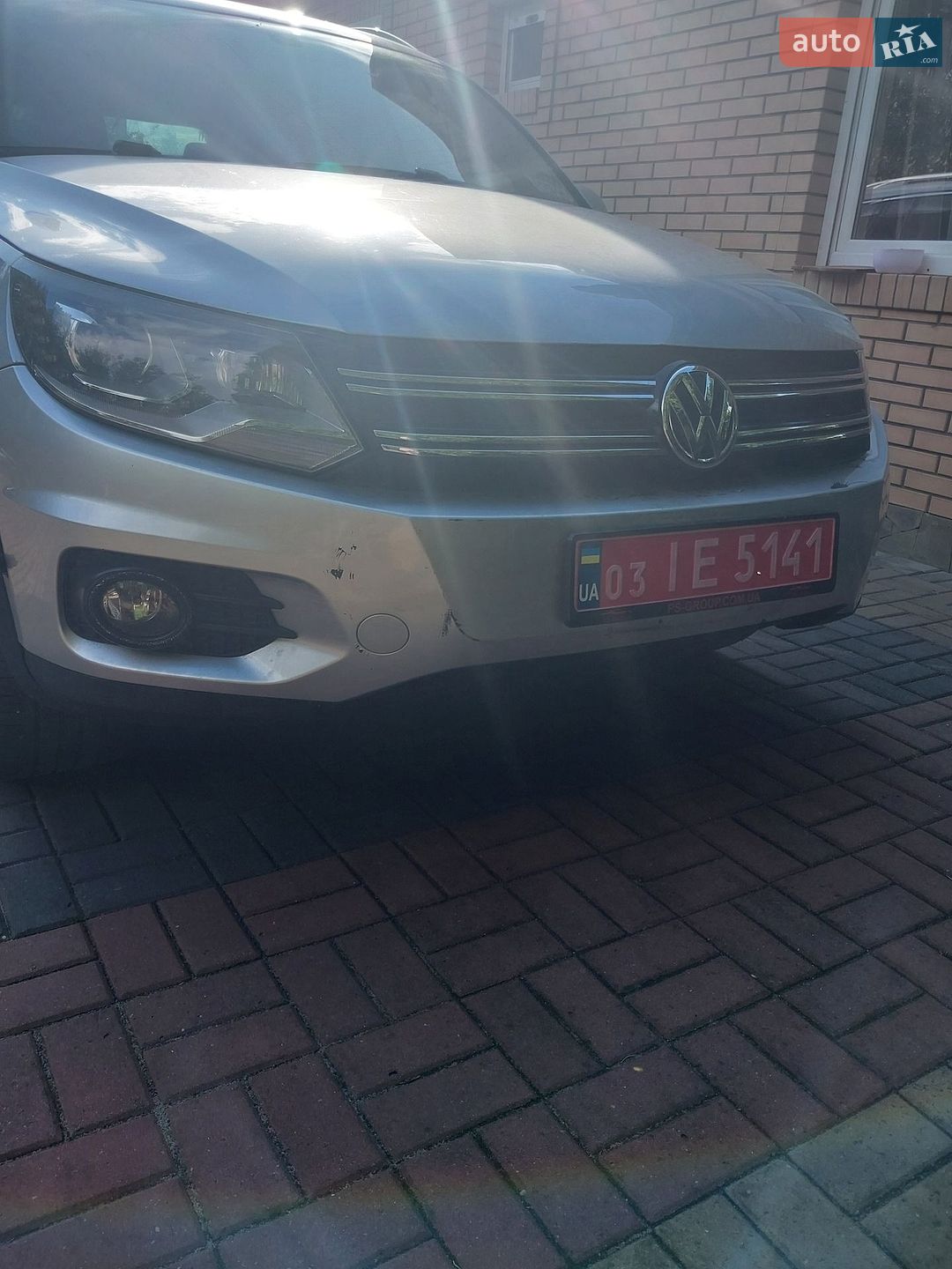 Volkswagen Tiguan 2016 VIN WVGBV7AX7GW594023 фото оголошення 2 з 12