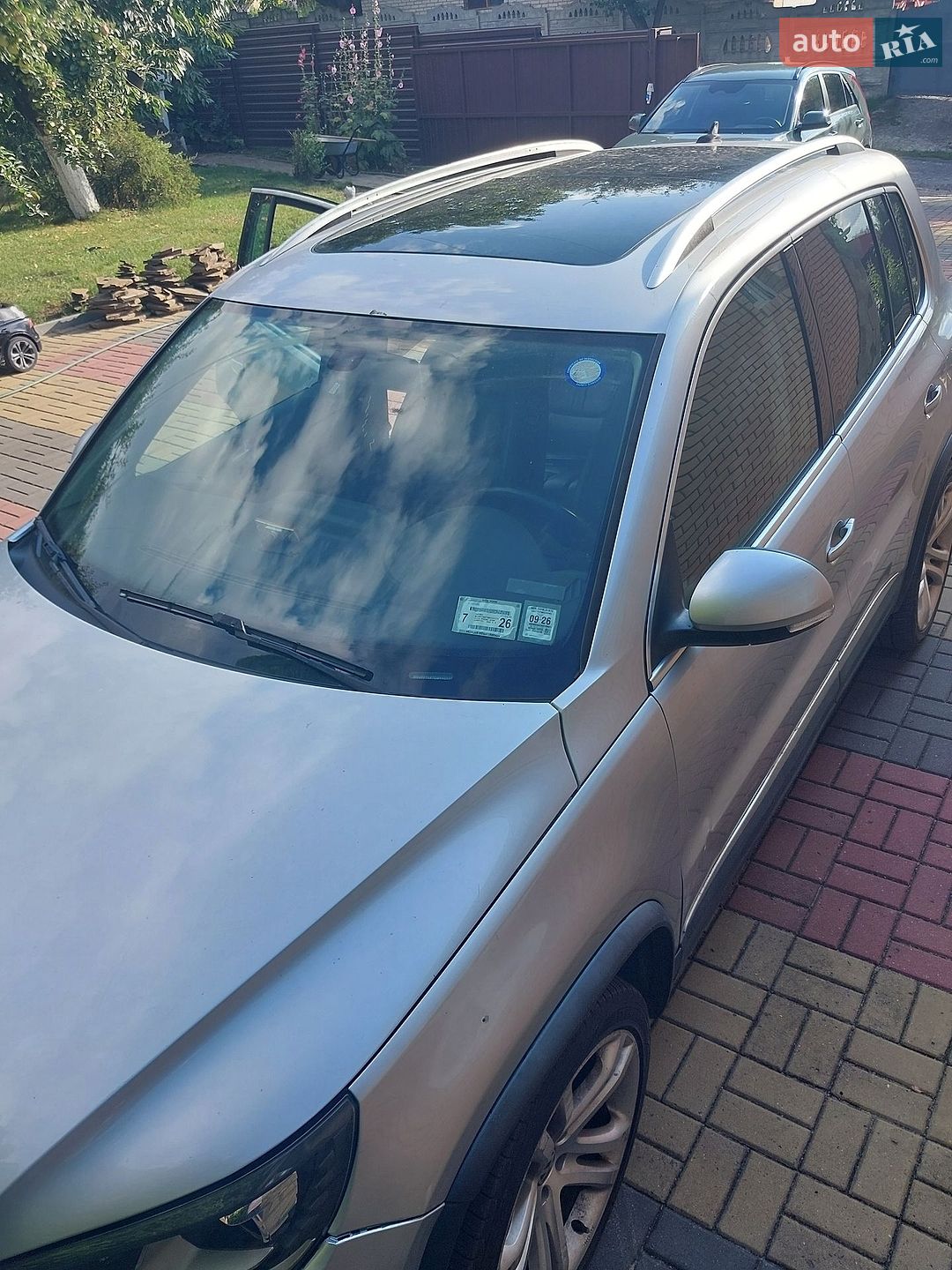 Volkswagen Tiguan 2016 VIN WVGBV7AX7GW594023 фото оголошення 5 з 12