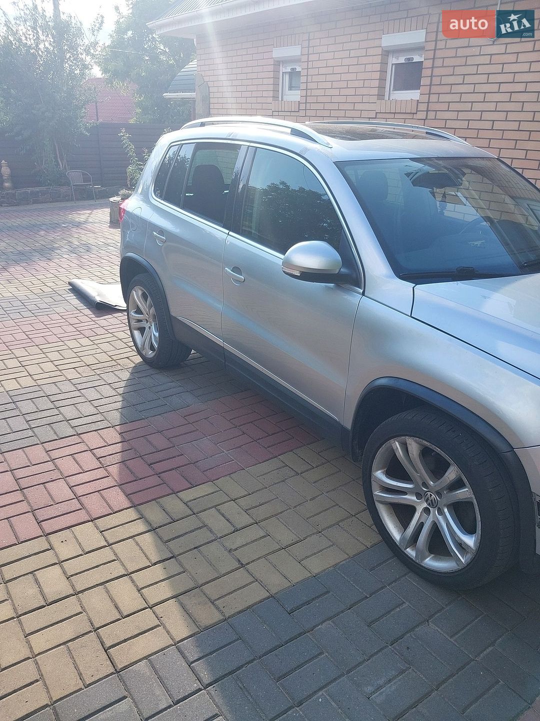 Volkswagen Tiguan 2016 VIN WVGBV7AX7GW594023 фото оголошення 4 з 12