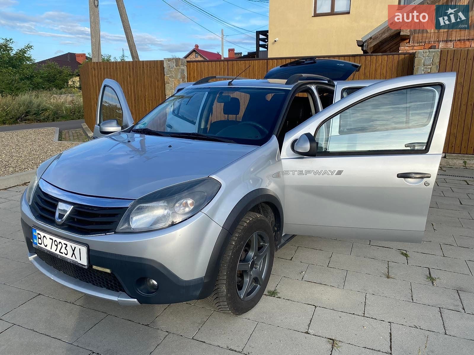Dacia Sandero StepWay 2010 VIN UU1BSDAFK43401545 фото оголошення 33 з 33