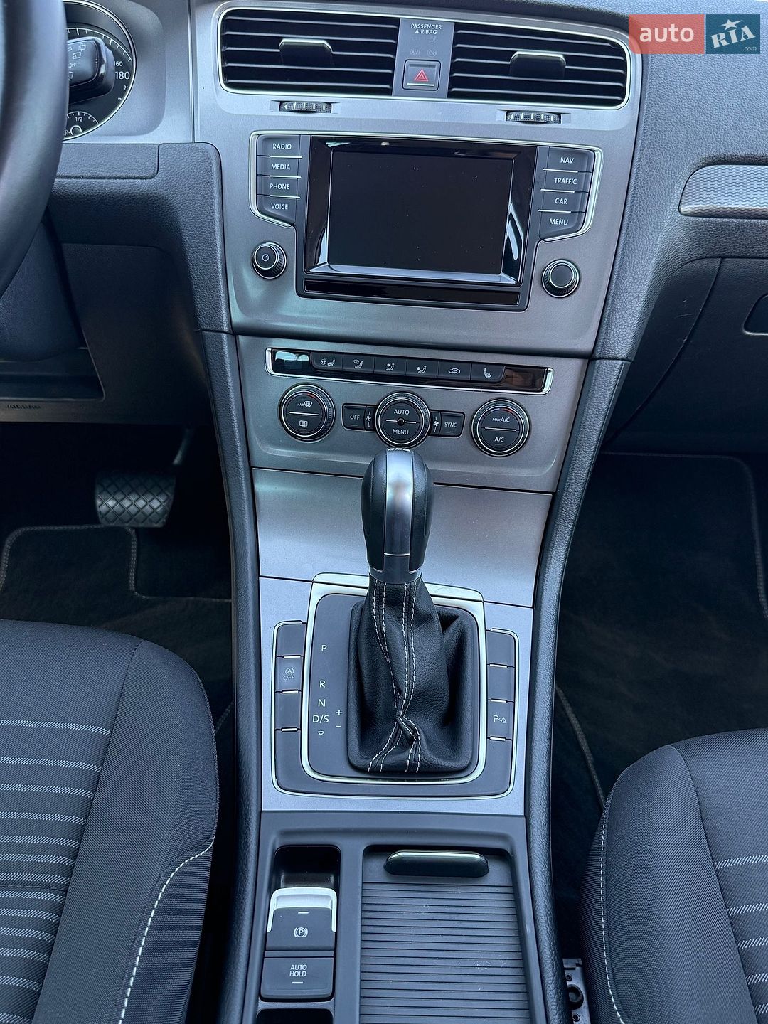 Volkswagen Golf 2015 VIN WVWZZZAUZFP624671 фото оголошення 13 з 33