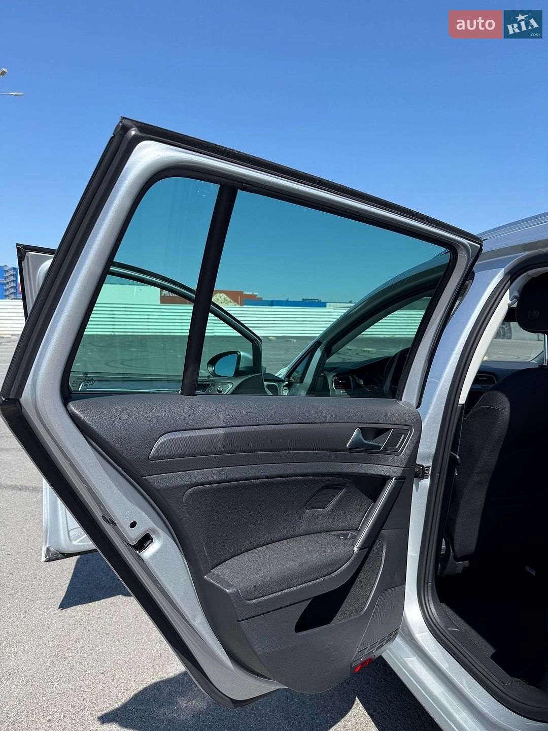 Volkswagen Golf 2015 VIN WVWZZZAUZFP624671 фото оголошення 18 з 33