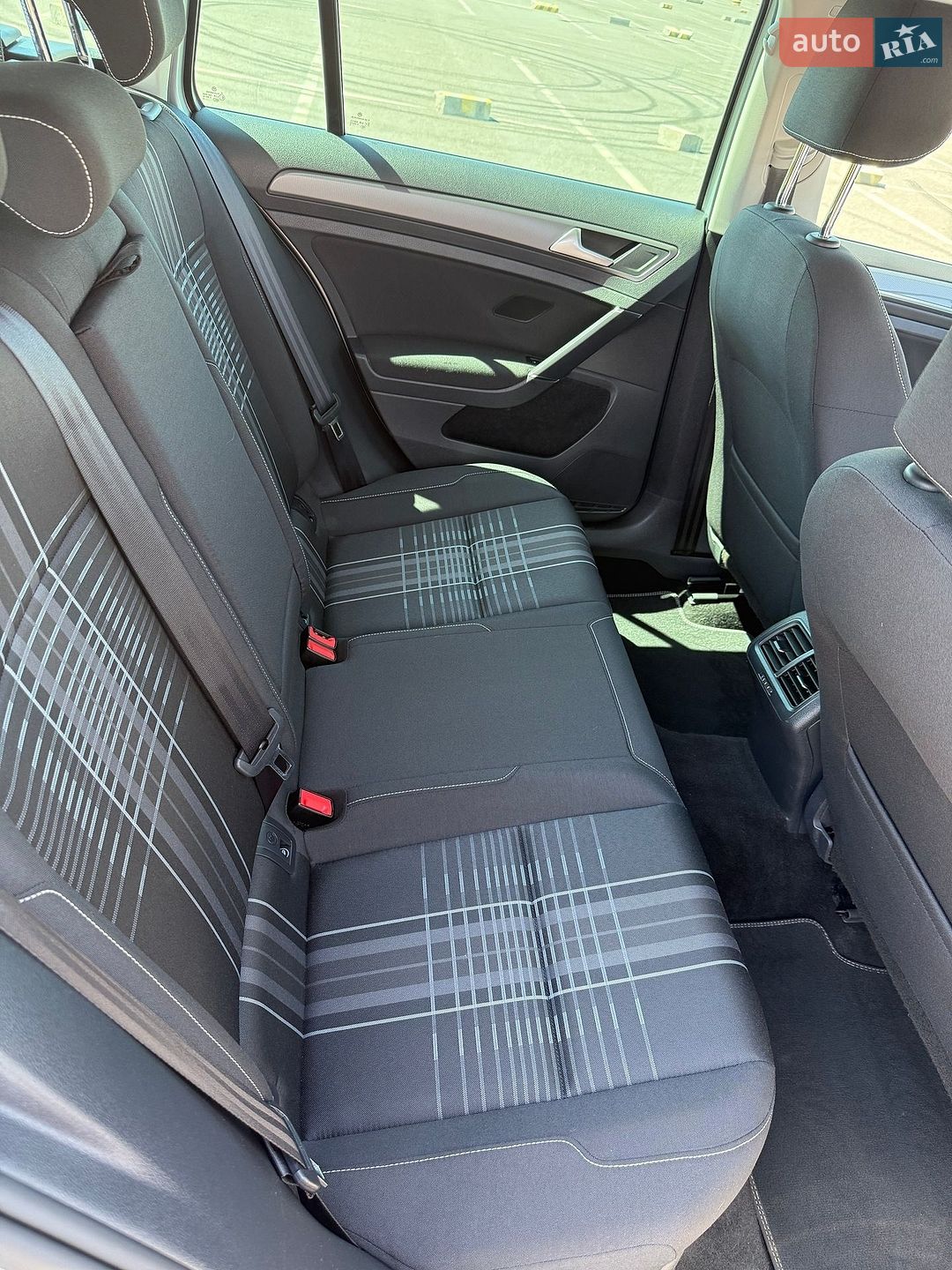 Volkswagen Golf 2015 VIN WVWZZZAUZFP624671 фото оголошення 21 з 33
