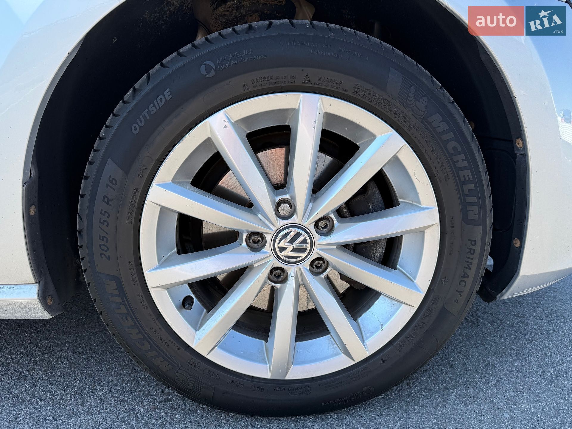 Volkswagen Golf 2015 VIN WVWZZZAUZFP624671 фото оголошення 25 з 33