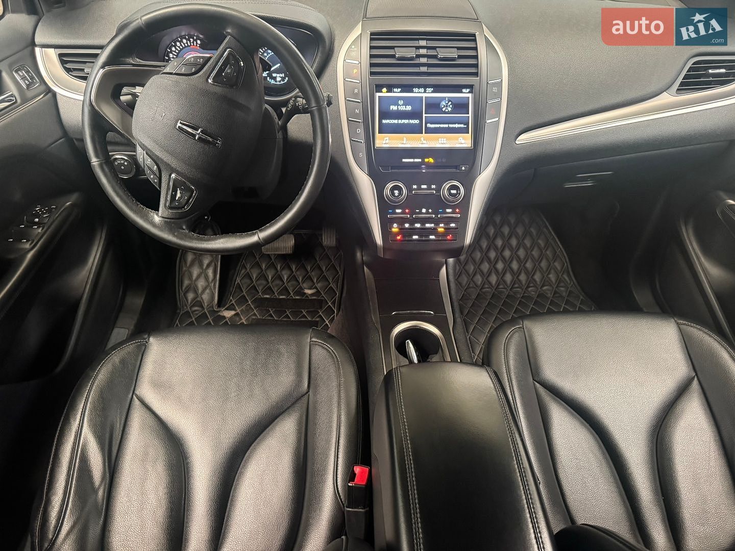 Lincoln MKC 2017 VIN 5LMCJ1D96HUL45460 фото оголошення 22 з 33