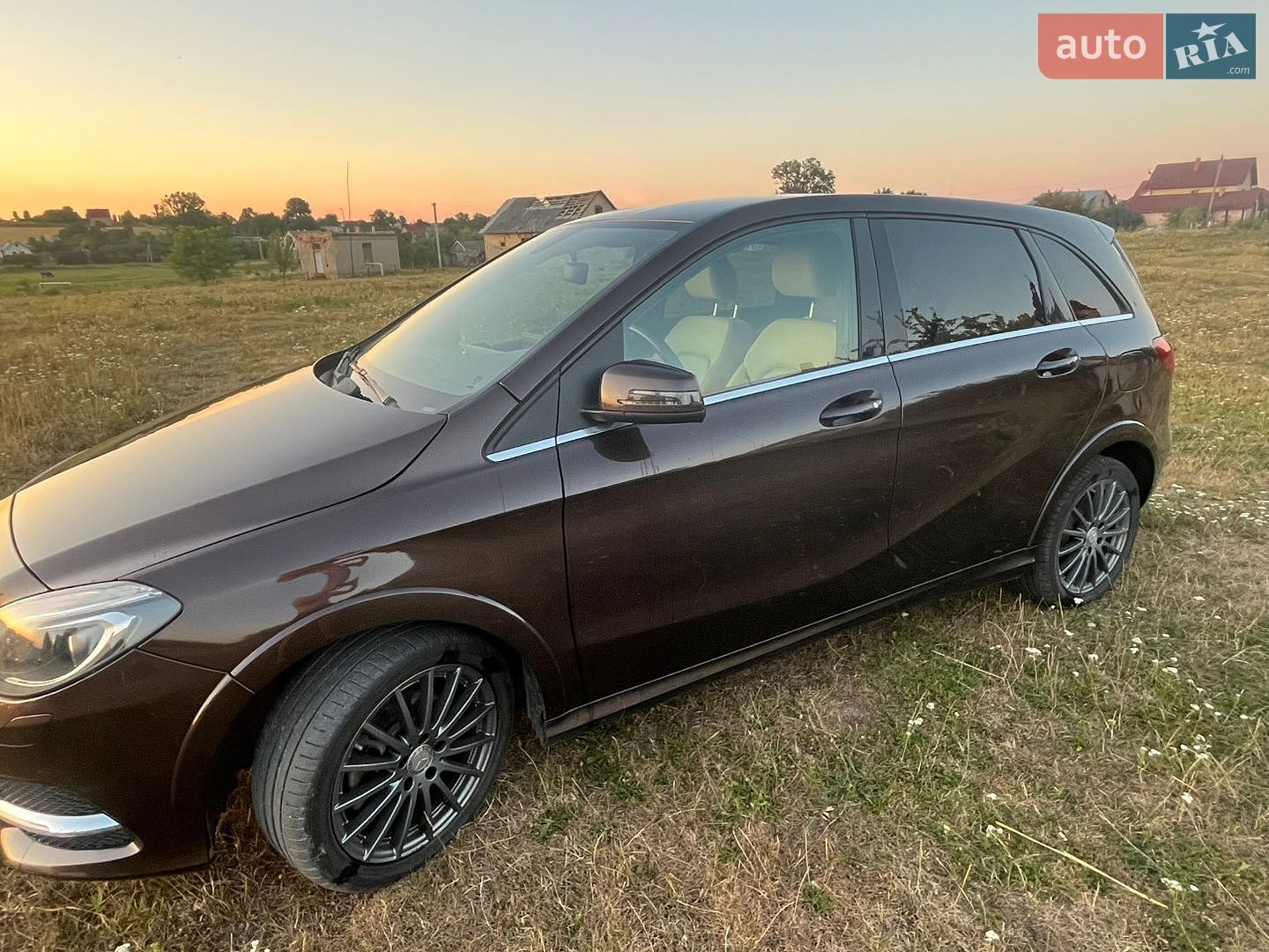 Mercedes-Benz B-Class 2016 VIN WDD2428901J013790 фото оголошення 5 з 28