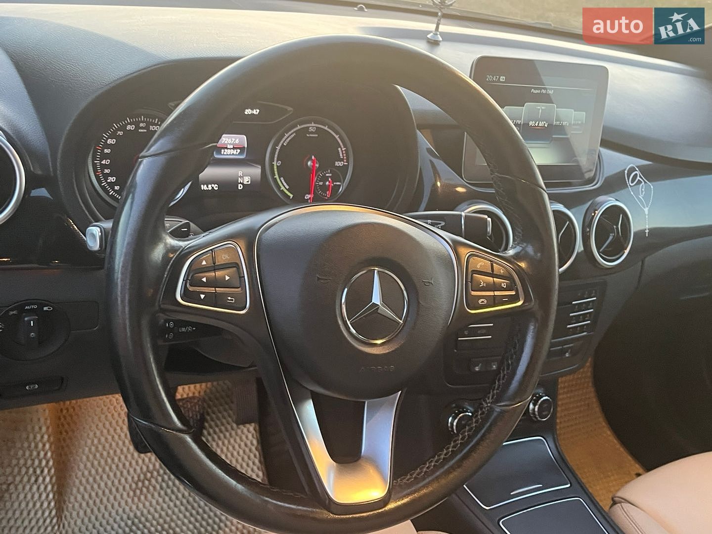 Mercedes-Benz B-Class 2016 VIN WDD2428901J013790 фото оголошення 18 з 28