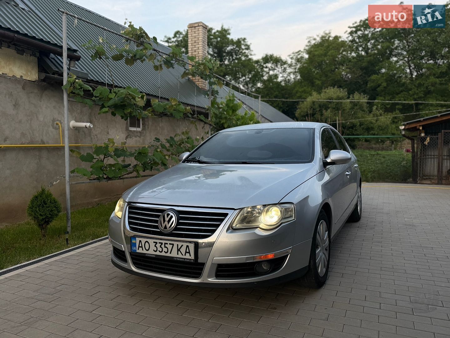 Volkswagen Passat 2005 VIN WVWZZZ3CZ6P005926 фото оголошення 2 з 12