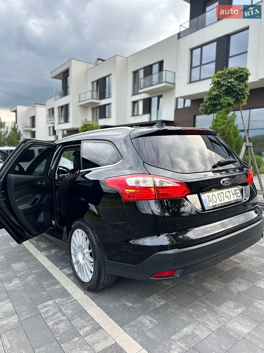 Ford Focus 2013 VIN WF0LXXGCBLDC69267 фото оголошення 4 з 44