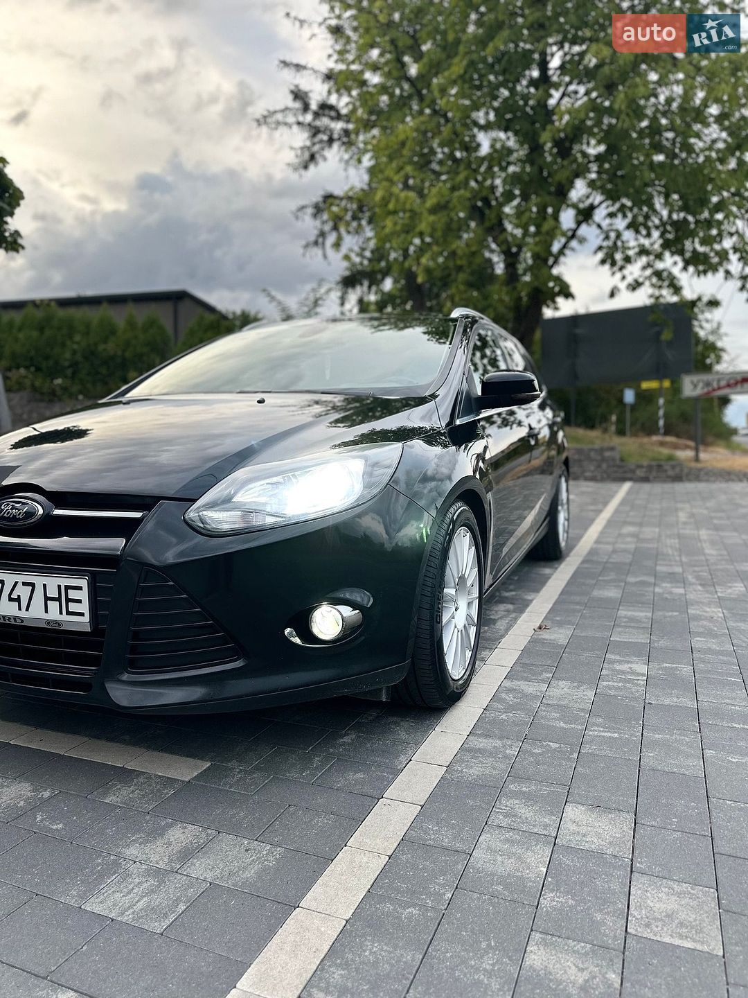 Ford Focus 2013 VIN WF0LXXGCBLDC69267 фото оголошення 2 з 44