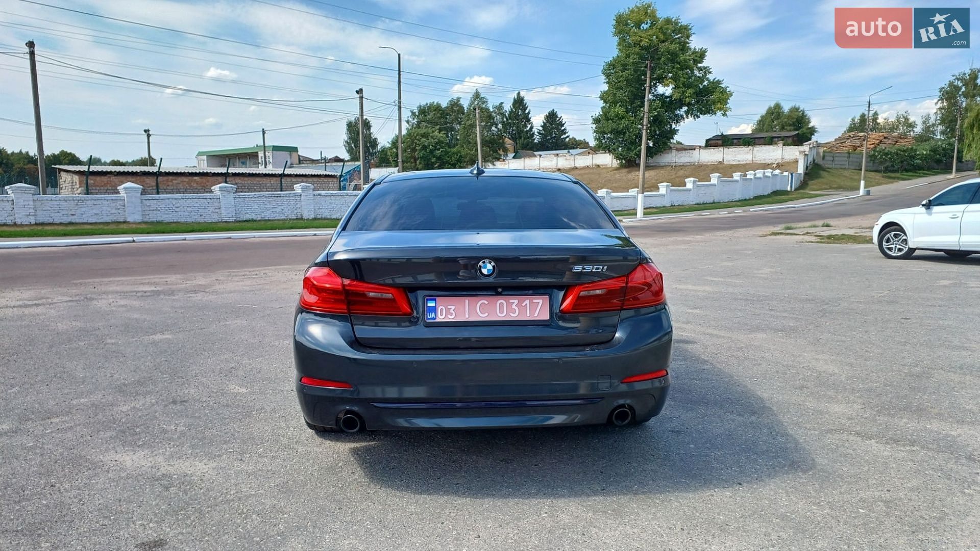 BMW 5 Series 2018 VIN WBAJA5C55JWA36853 фото оголошення 8 з 28