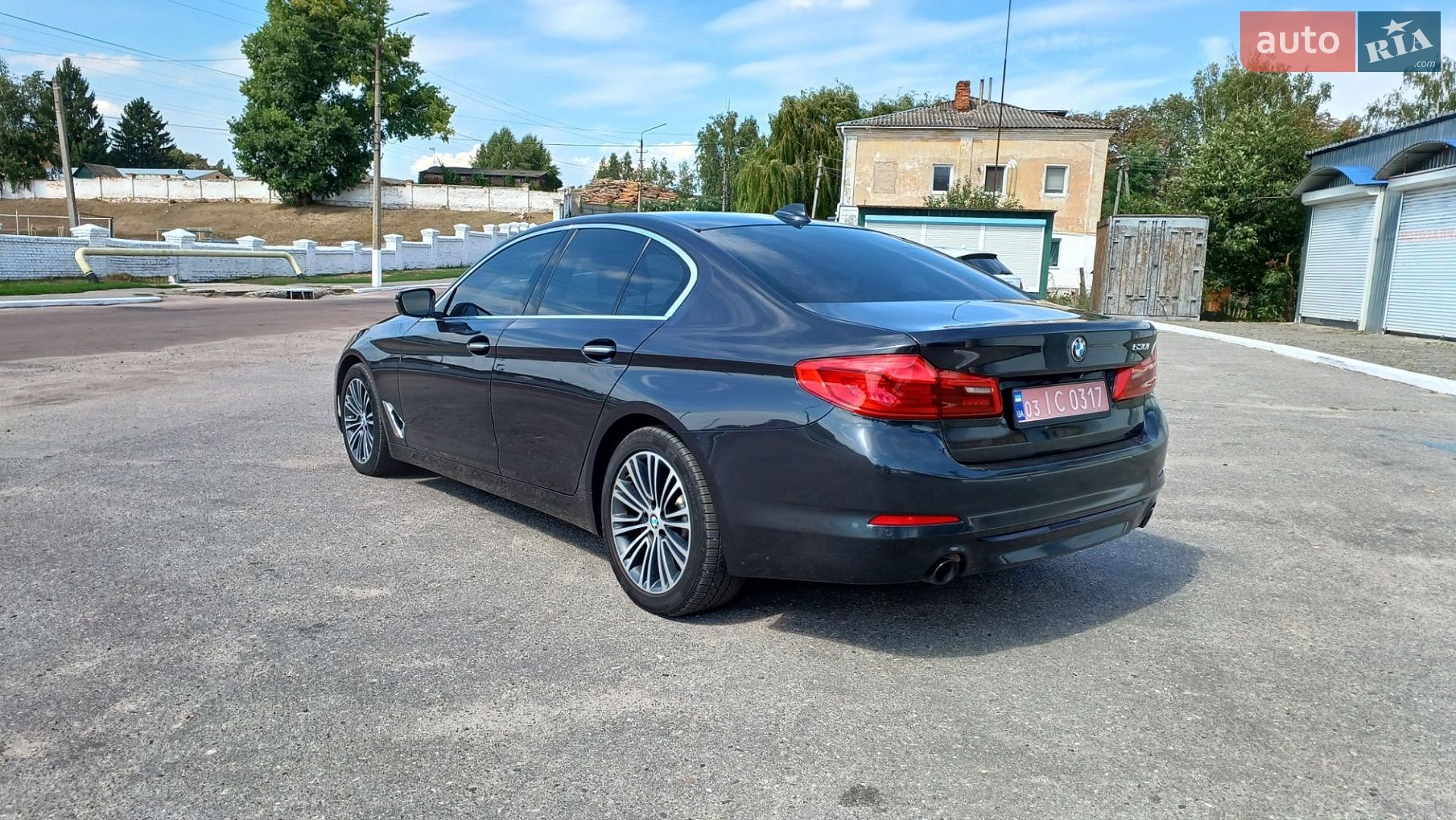 BMW 5 Series 2018 VIN WBAJA5C55JWA36853 фото оголошення 7 з 28