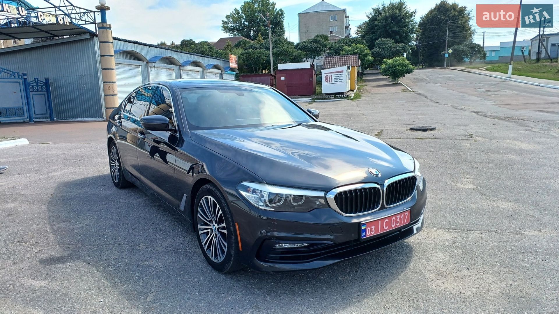 BMW 5 Series 2018 VIN WBAJA5C55JWA36853 фото оголошення 13 з 28
