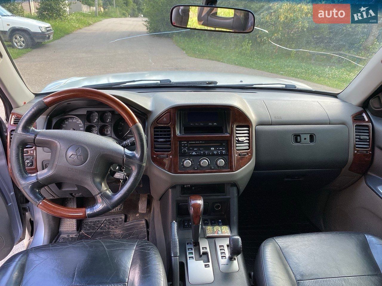 Mitsubishi Pajero Wagon 2005 VIN JMYLRV73W5J710738 фото оголошення 5 з 14