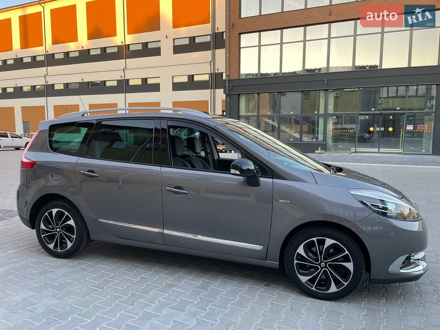 Renault Grand Scenic 2015 VIN VF1JZS0AE52136124 фото оголошення 8 з 29