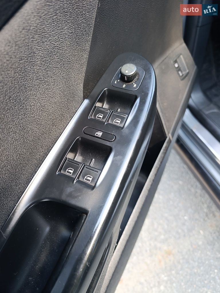 Volkswagen Passat 2007 VIN WVWZZZ3CZ8E112716 фото оголошення 6 з 8
